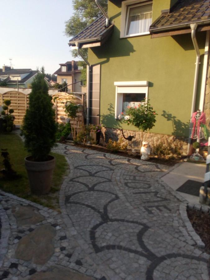 Pokoje Goscinne Cisowa Ζιελόνα Γκόρα Εξωτερικό φωτογραφία